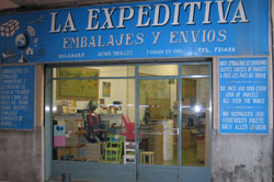 Fensterfront von La Expeditiva