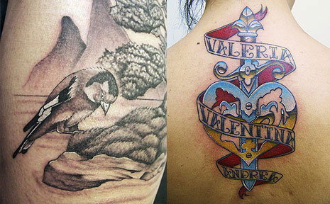 Zwei gestochene Tattoos am Arm